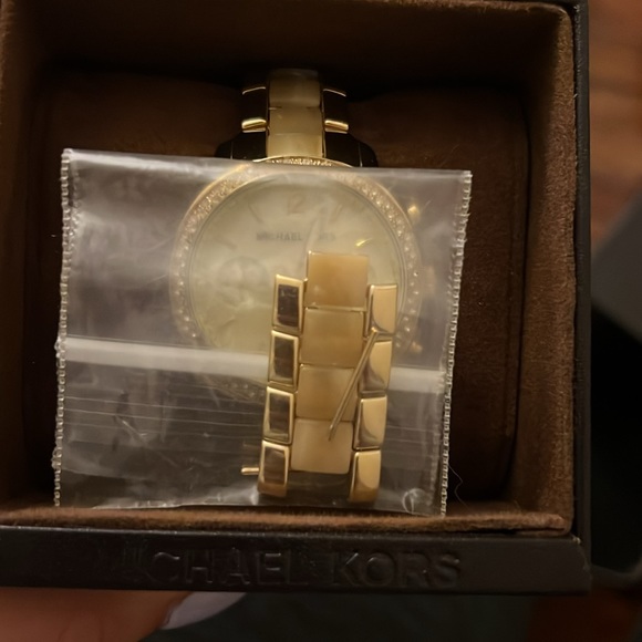 Gold Michael Kors Watch - Picture 6 of 6
